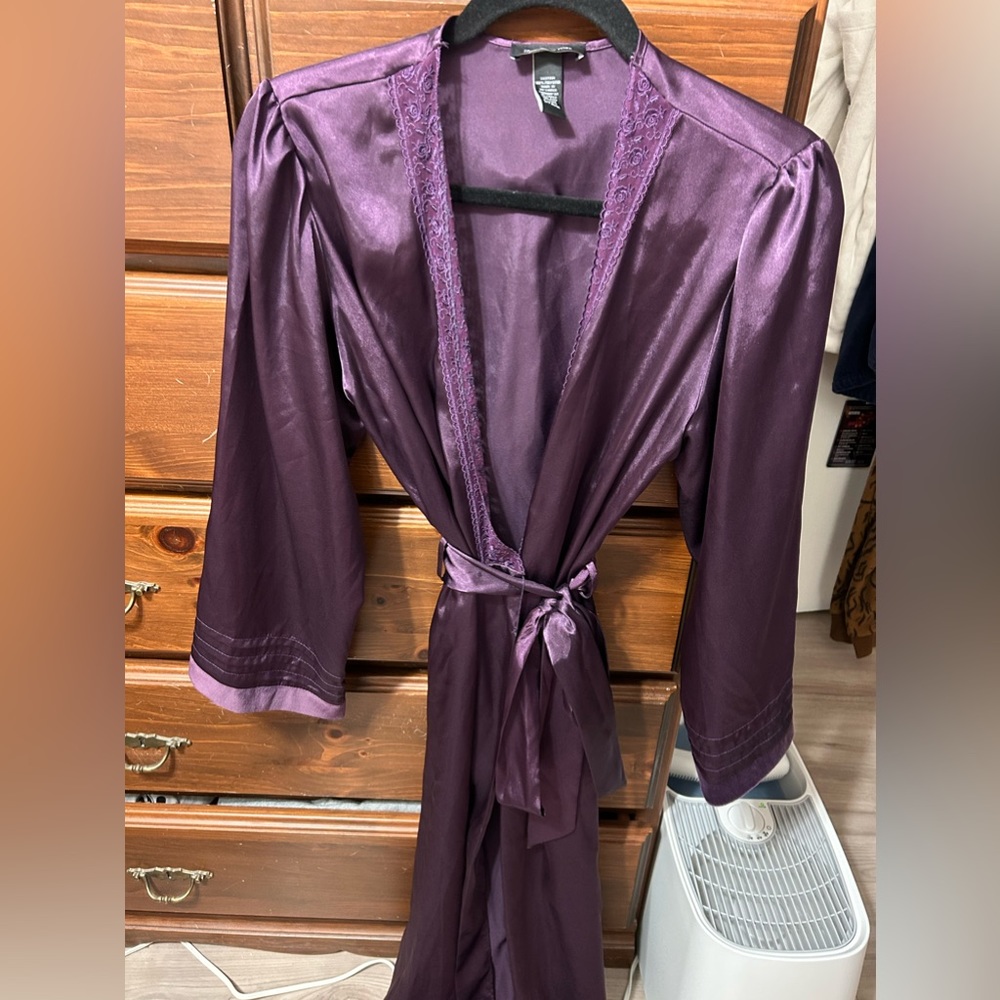 Jones New York Purple Robe M NWOT